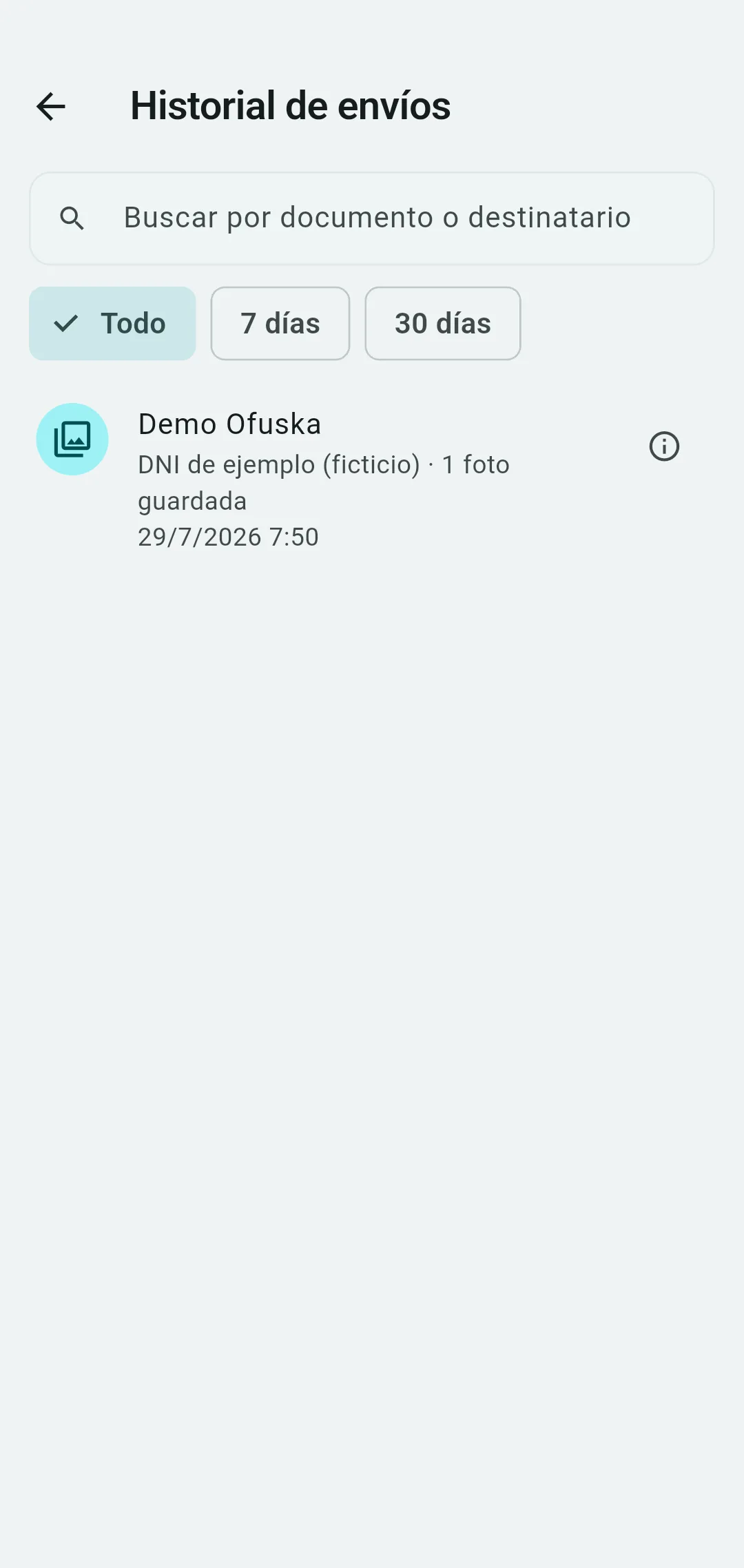 Copia de carnet de conducir ofuscada con mosaico para un alquiler de coche